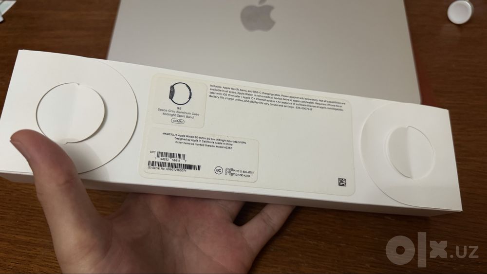 Коробка от apple watch se gen 1