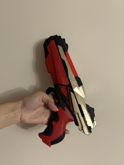 Pistol de jucarie interactiv