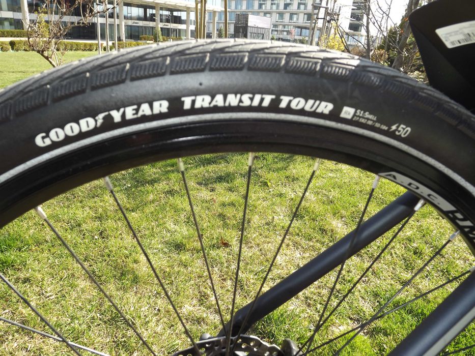 Romet 27,5cola 3/8speed shimano rock shox