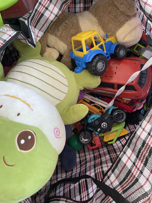 Отдам детские игрушки без оплаты