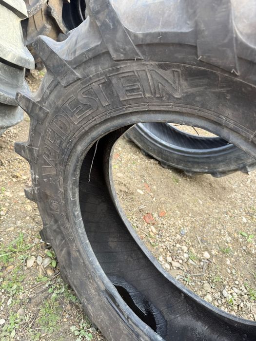 12,4r24 tractor vredestein