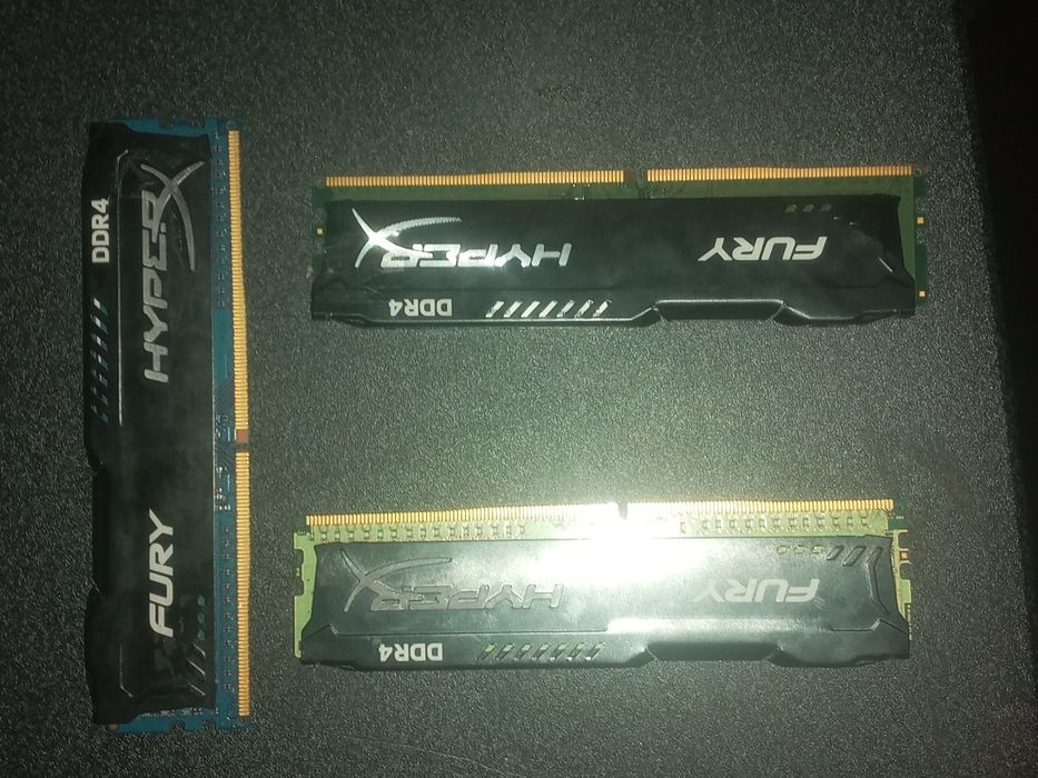 Оперативка ddr4 4+4+8gb