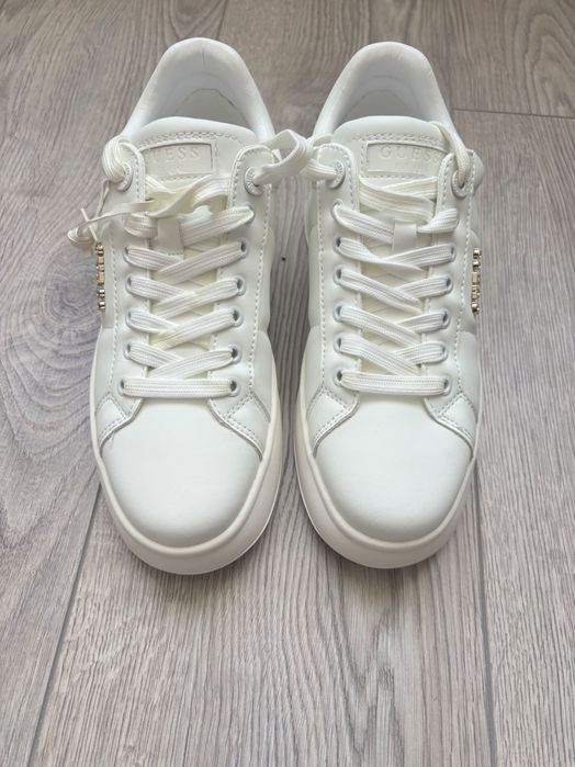 Дамски кецове Guess