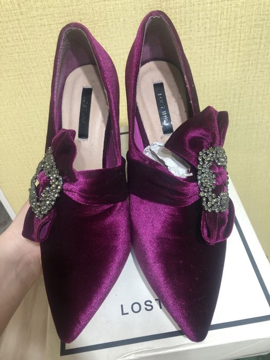 Туфли бархатные очаровательные!)