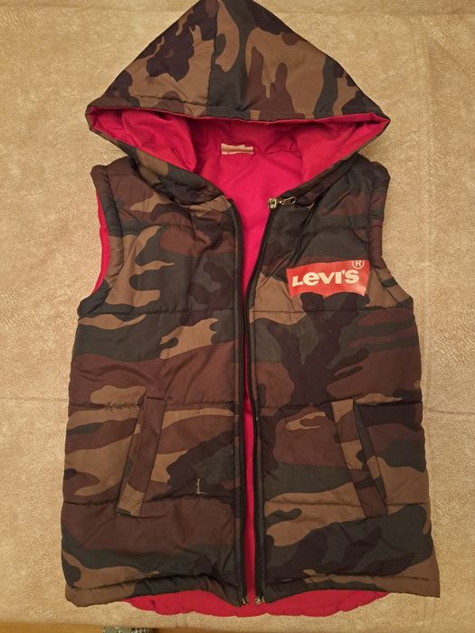 Тёплая одежда,  жилетки для детей