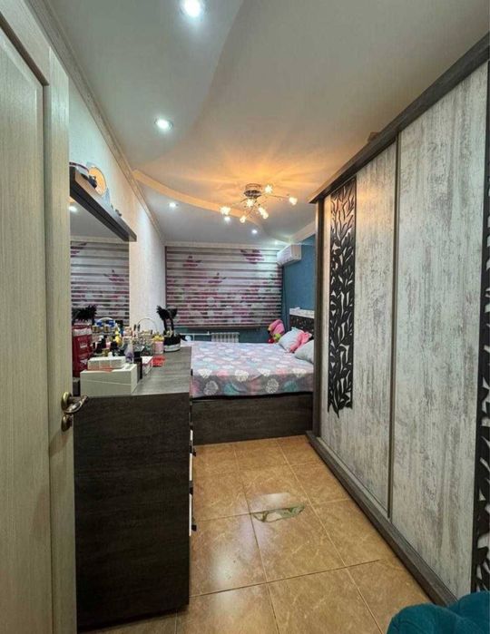 Срочно продаётся Чилонзор4 2/4/4 мебель+техника ремонт срений !!!