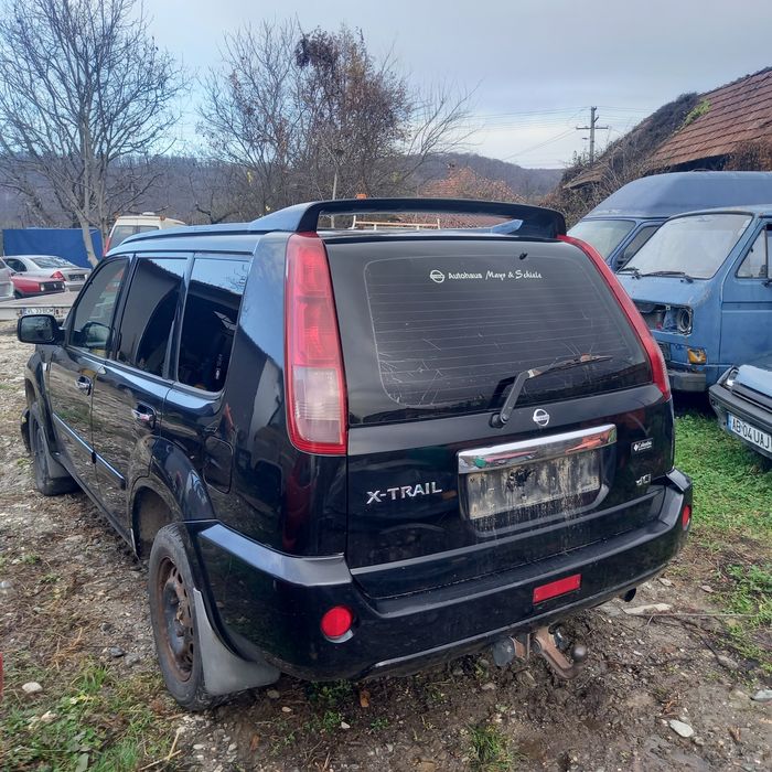 Vând piese Nissan X Trail
