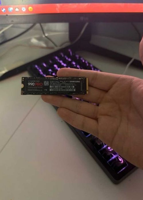 Продам ssd samsung 990 Pro 1 tb