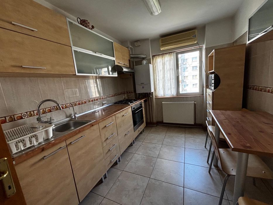 Apartament 3 camere de închiriat în Drumul Taberei