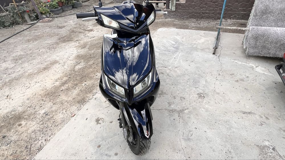 Продам скутер М8