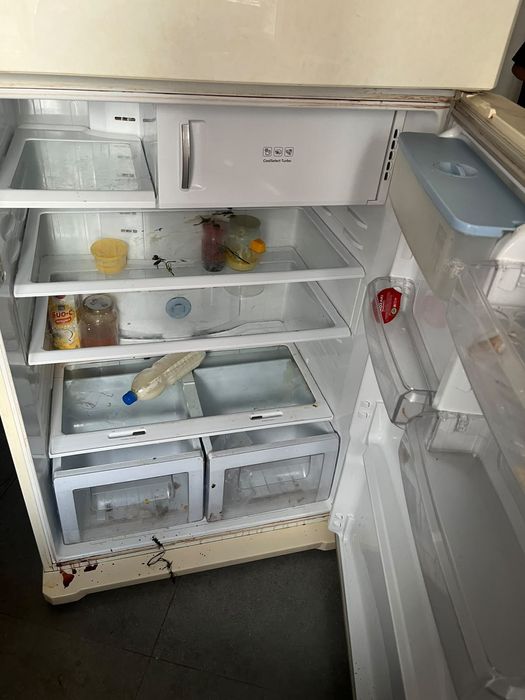 Холодильник не рабочии
