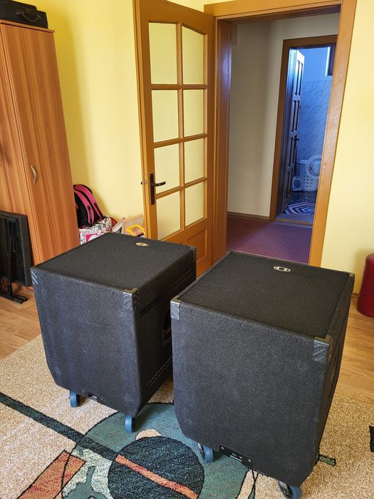 Vind doua topuri dynacord fx12