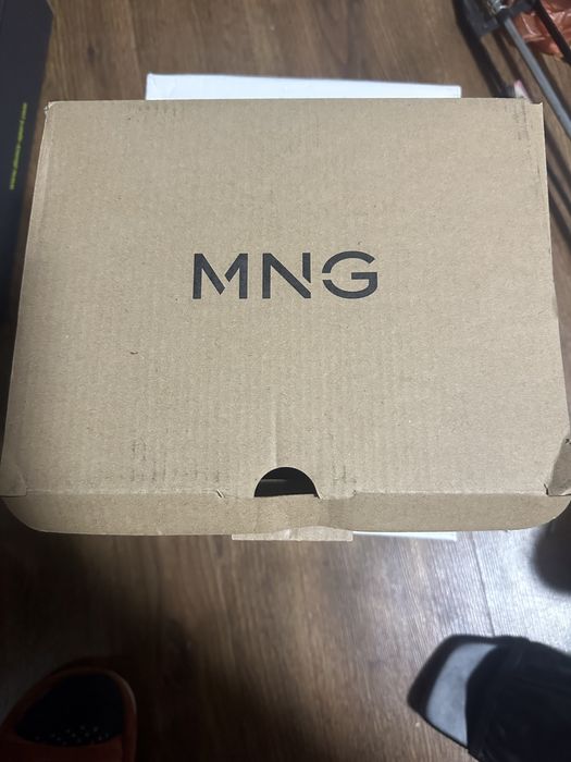 Продам новые шлепки Mango на каблуках