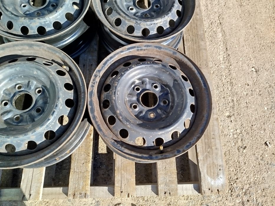 15 цола 5 х 114,3 Тойота Аурис / Корола - 6 инча / ЕТ 39