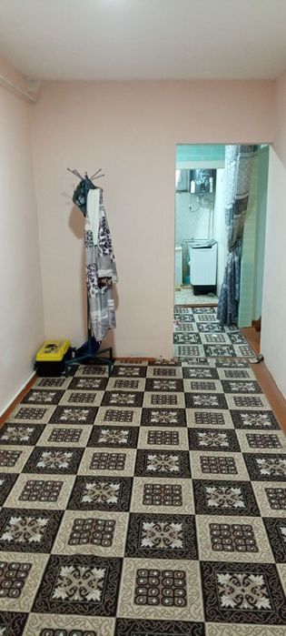 Uy sotiladi.tez va arzon barcha qulayliklarga ega