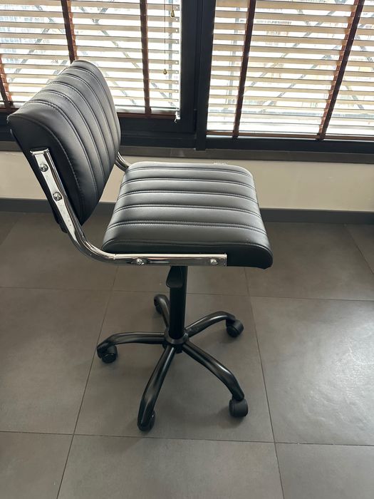 Бар стол на колелца City с 24м гаранция и безплатна доставка до офис