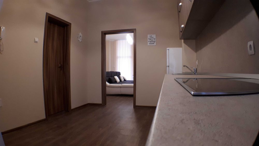 Inchiriez apartament ultracentral cu parcare in curte privata