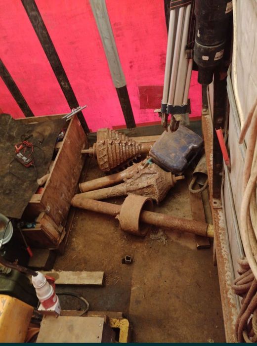 Vând utilaj de foraj orizontal dirijat