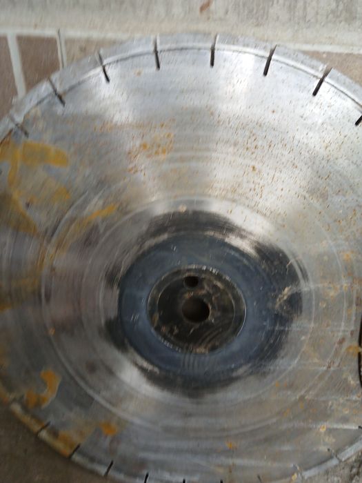 Discuri diamantate pentru taiat beton