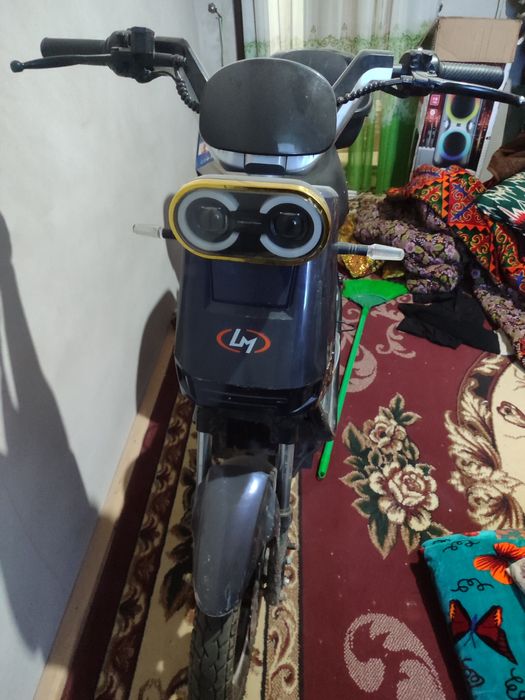 Skuter sotiladi pul zarur kelishib beraman