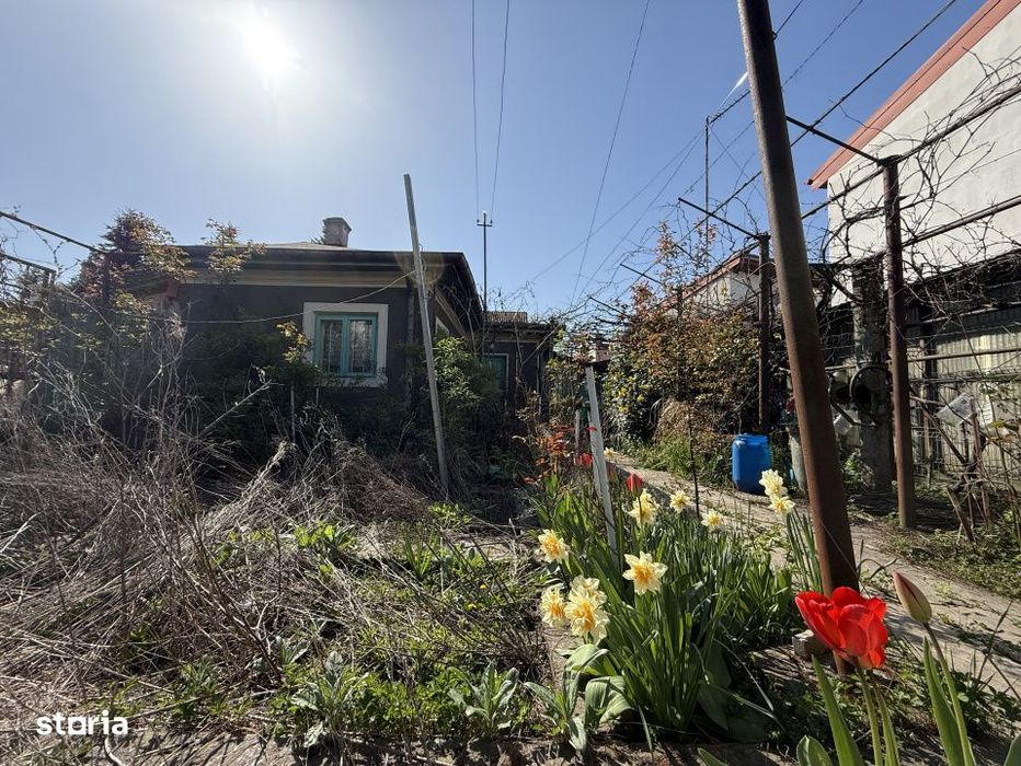 Casa demolabila/renovabila langa Lacul Grivita