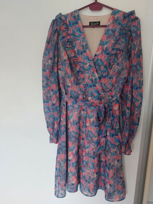 Стилна рокля Lucy