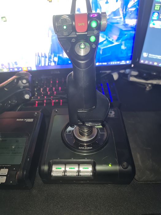 Logitech G saitek x52 pro