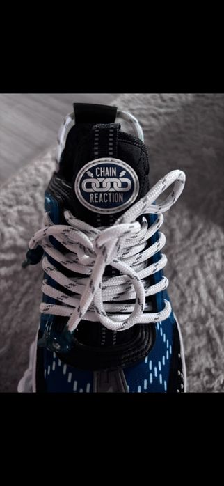 Versace chain reaction blue
