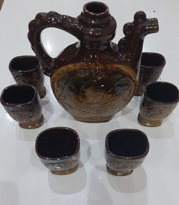 Керамична бъклица+6 чаши в комплект