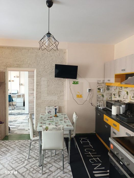 Casa de vanzare, cu 5 camere, 120 mp utili, teren 240 mp, zona UMF