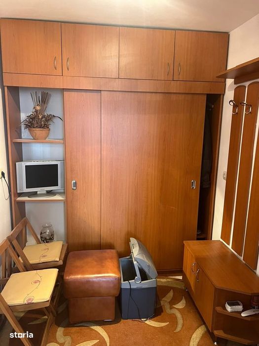 De vânzare apartament 2 camere zona Decebal ( piața )