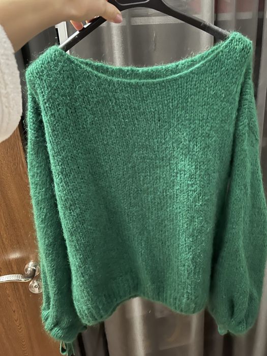 Pulovar verde pufos, nou