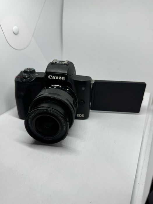 Фотоапарат mirrorless Canon EOS M50, 24.1 MP, 4K, Wi-Fi   БЕЗОГЛЕДАЛЕН