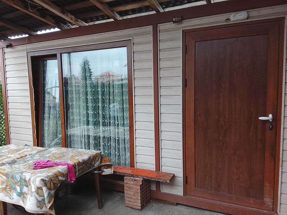 Жилищен контейнер със облицовка (сайдинг)