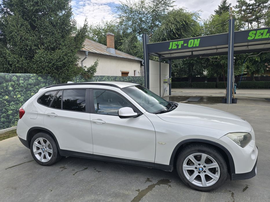 BMW X1 2011 — imagine 2