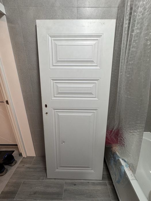 Дверь 15 тыс б/у
