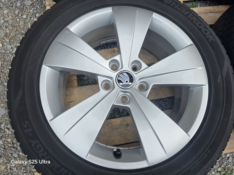 Лети джанти 17ки 5х112 Skoda + всесезонни гуми 215/55/17 Hankook