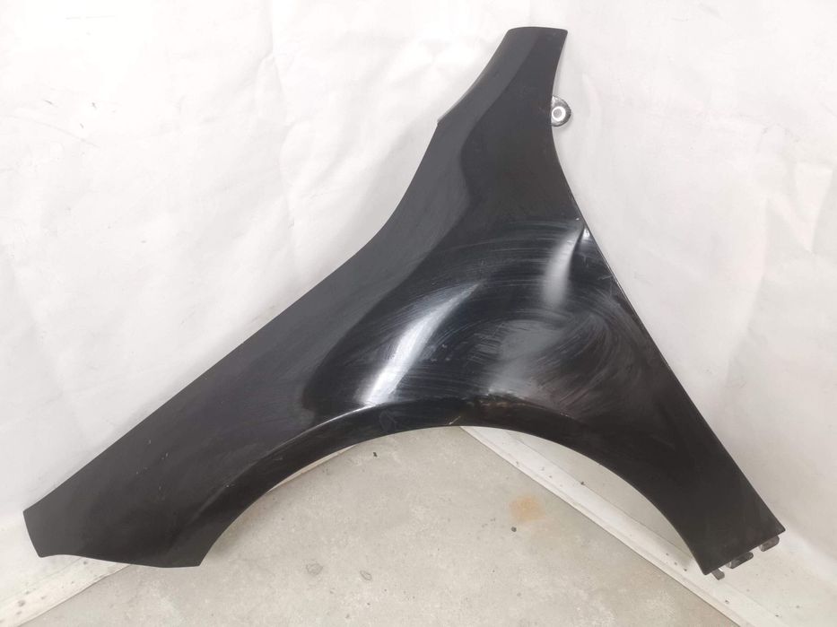 Aripa Fata Stanga Mercedes-Benz  CLA-Class C118 2019 2020 2021 2022 Or