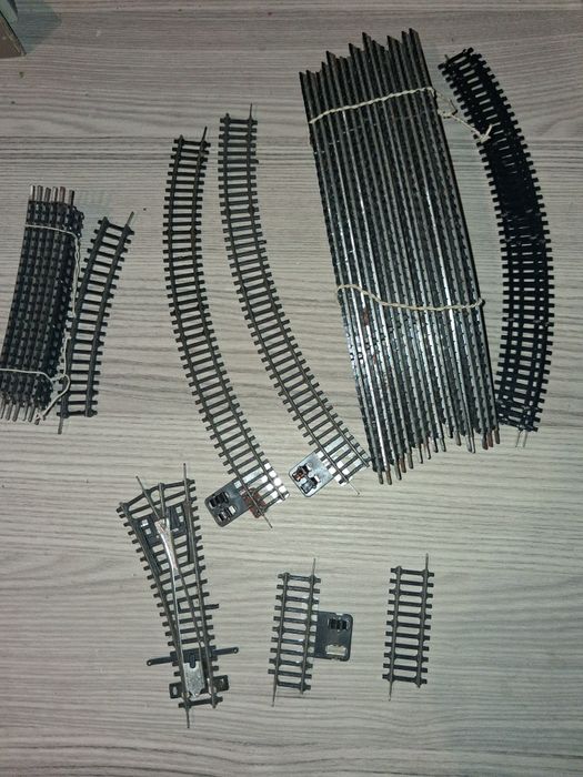 Lot linii TT  trenulet electric