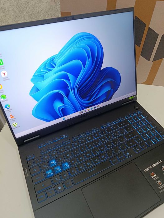 Ноутбук ASUS TUF Gaming F16 16" / 16 Гб / SSD 512 Гб / 90NR0MH1-M003V0