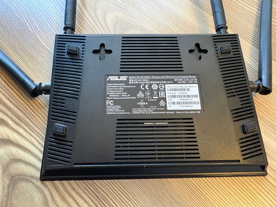 Router WiFi Asus RT-AC1200G+