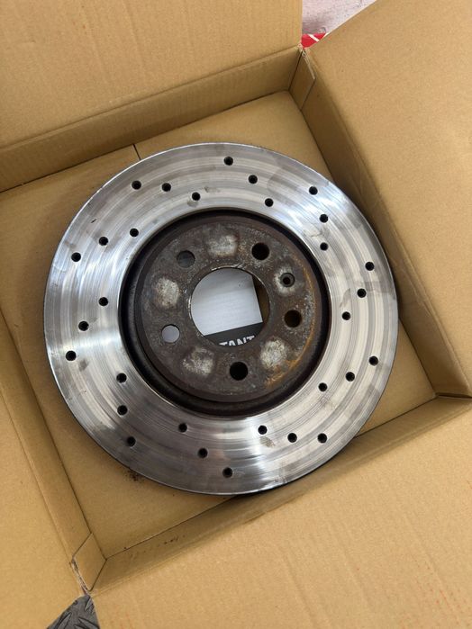 Спирачни дискове и апарати 320мм за Ауди