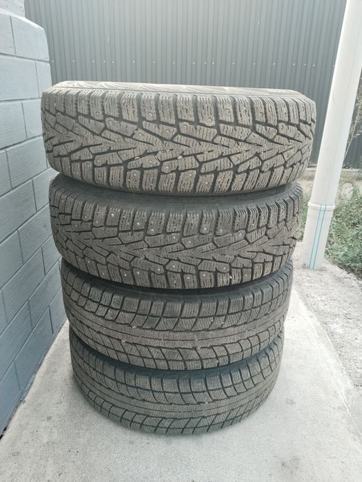 Продам зимние шины на р 15 с дисками