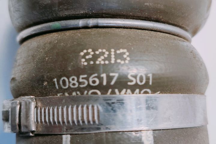 Conducta Furtun intercooler 144608356R / 1085617S01 Renault Kangoo a