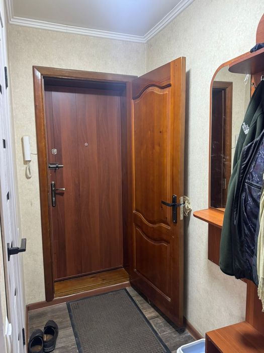 Обменяю квартиру на дом