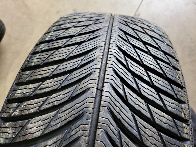 225/55/18 MICHELIN 4бр