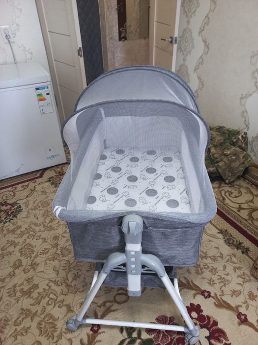 Манеж типа бесик