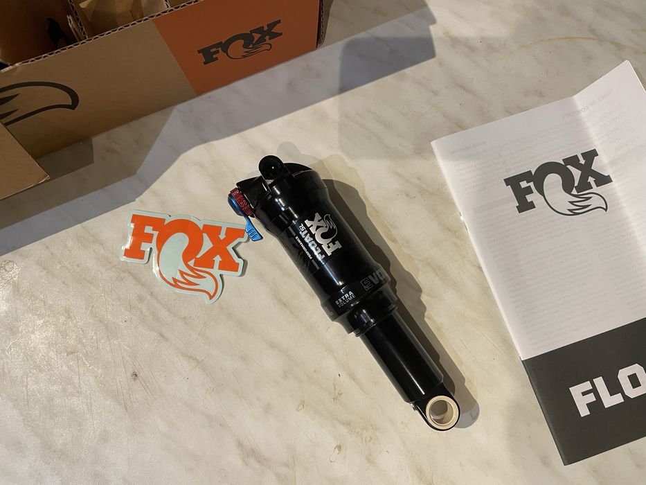 Чисто нов  заден шок FOX Float SL Performance 2024 – 165x40mm Trunnion