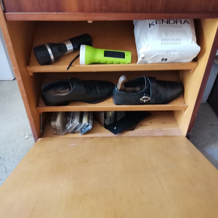 Sifonier si pantofar cu o ușă