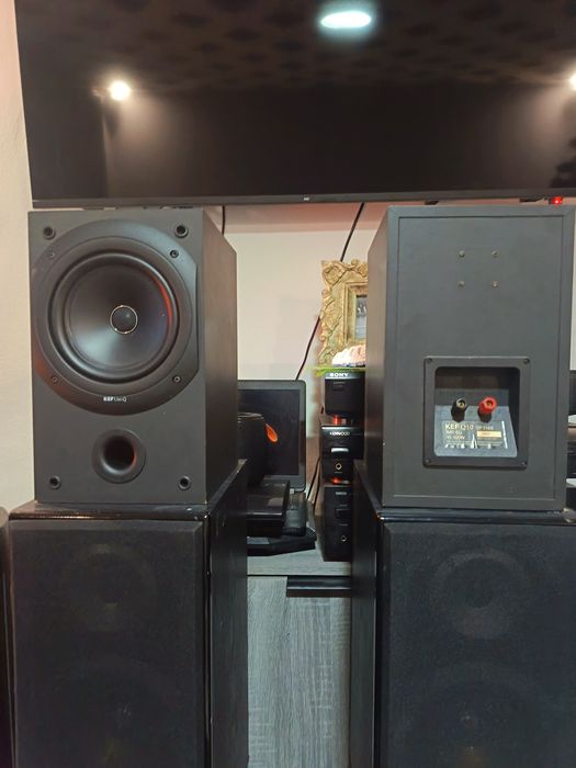 Vând boxe Pure Acoustics și KEF